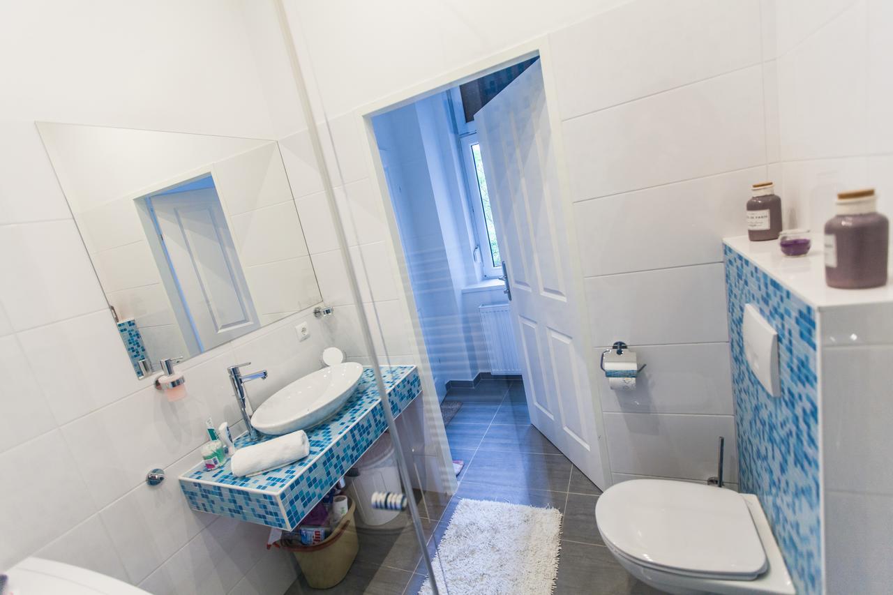 Vienna Market Apartments & Free Parking Ngoại thất bức ảnh