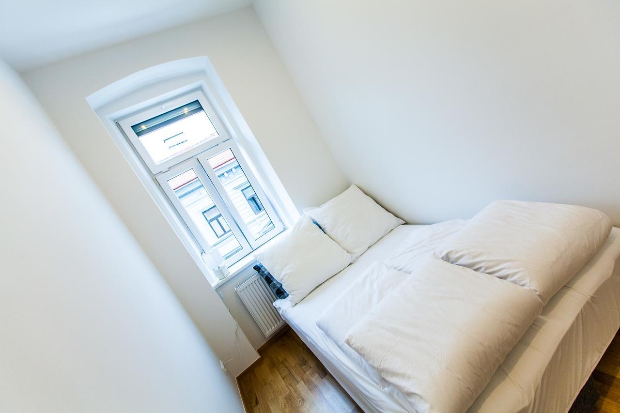 Vienna Market Apartments & Free Parking Ngoại thất bức ảnh