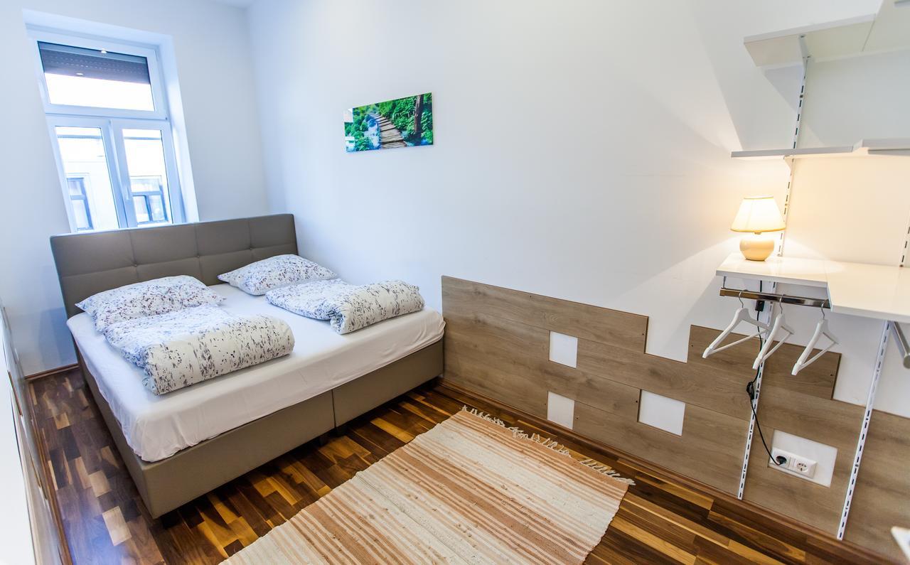 Vienna Market Apartments & Free Parking Ngoại thất bức ảnh