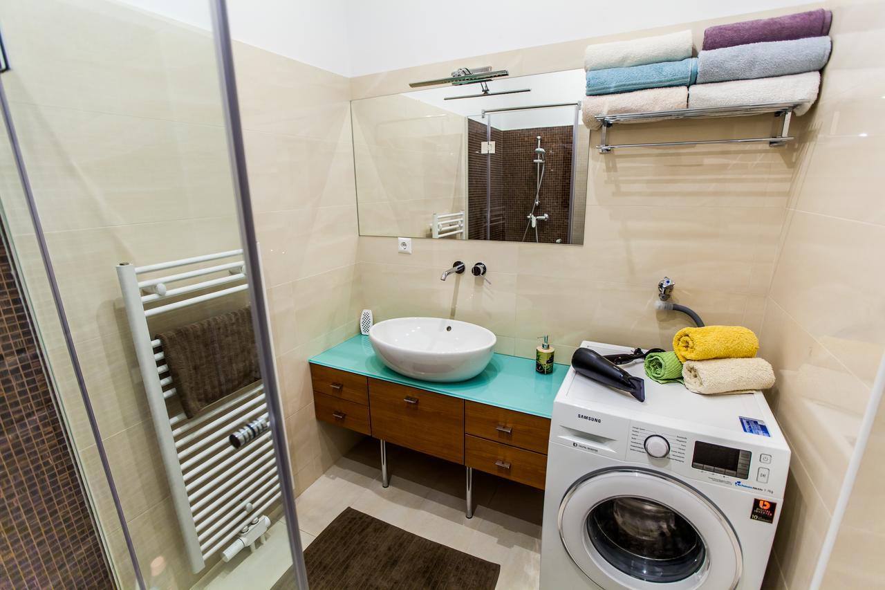 Vienna Market Apartments & Free Parking Ngoại thất bức ảnh