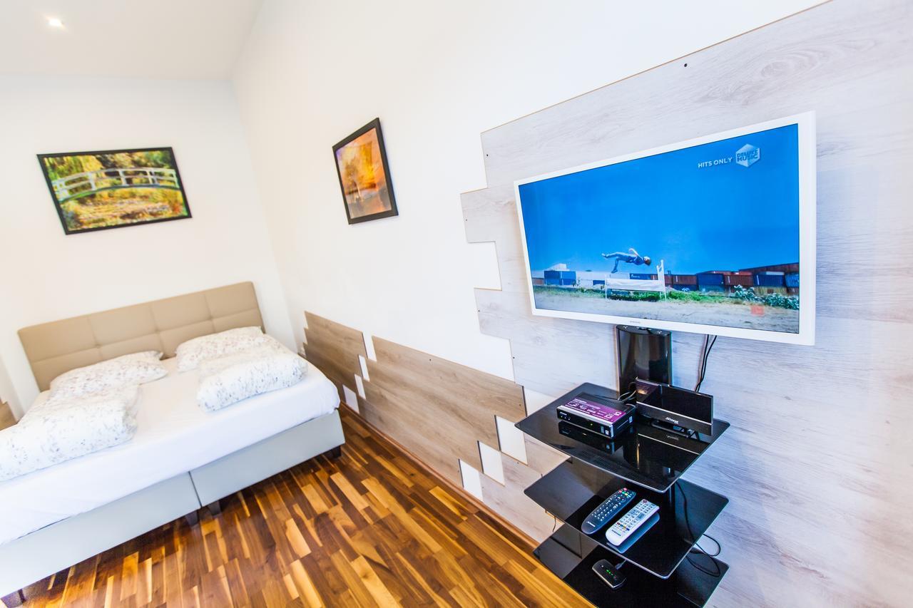 Vienna Market Apartments & Free Parking Ngoại thất bức ảnh