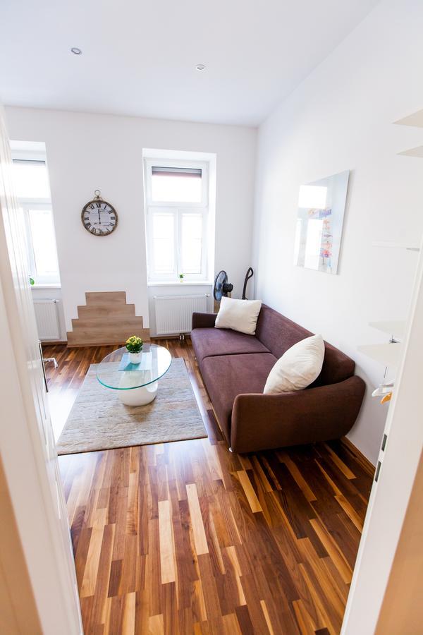 Vienna Market Apartments & Free Parking Ngoại thất bức ảnh